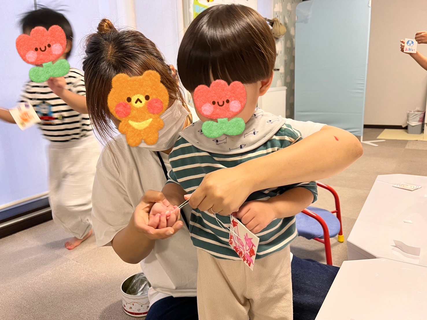 えほん図書館＆ぶんぶんゴマ作り😊