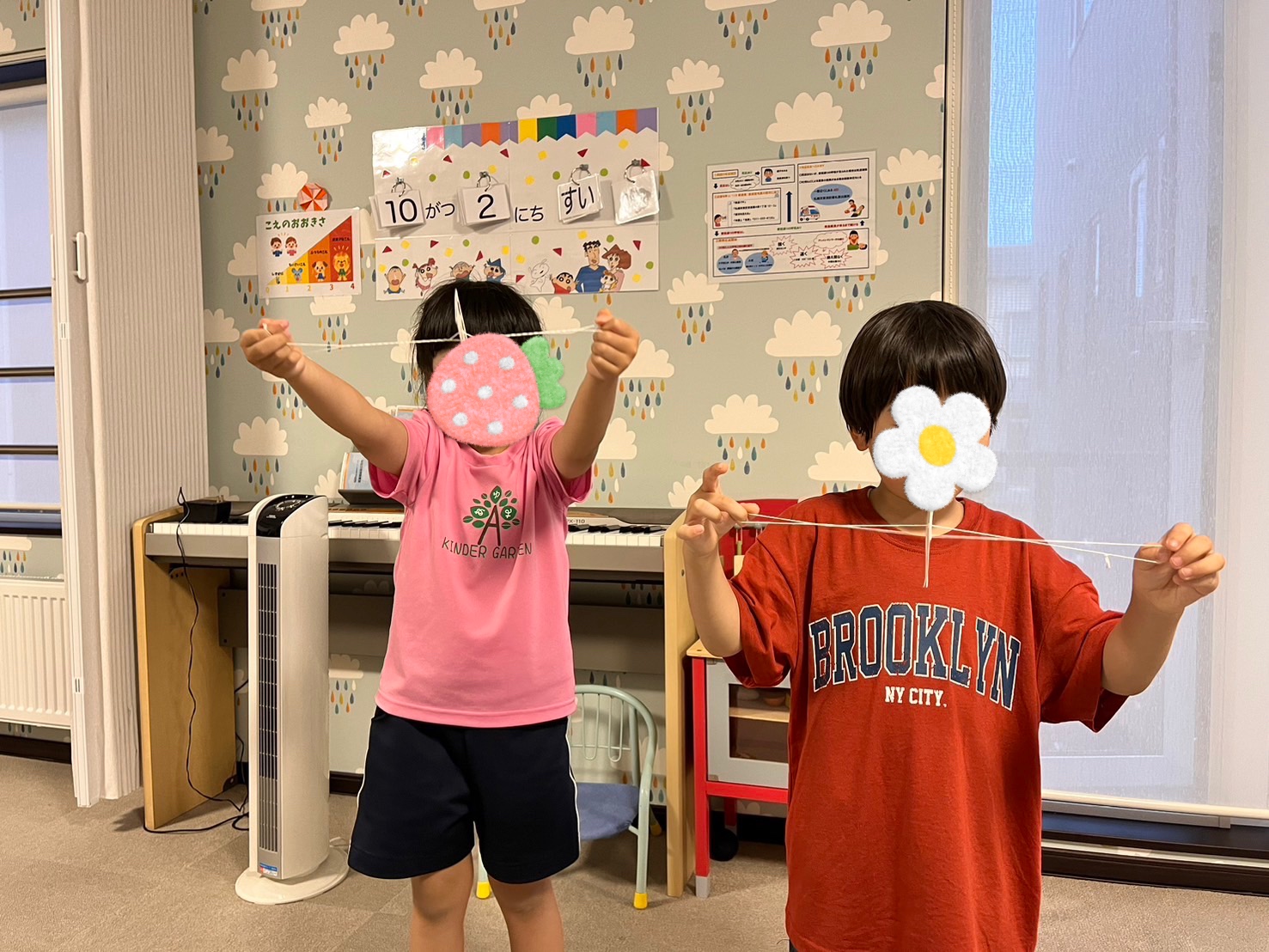 えほん図書館＆ぶんぶんゴマ作り😊