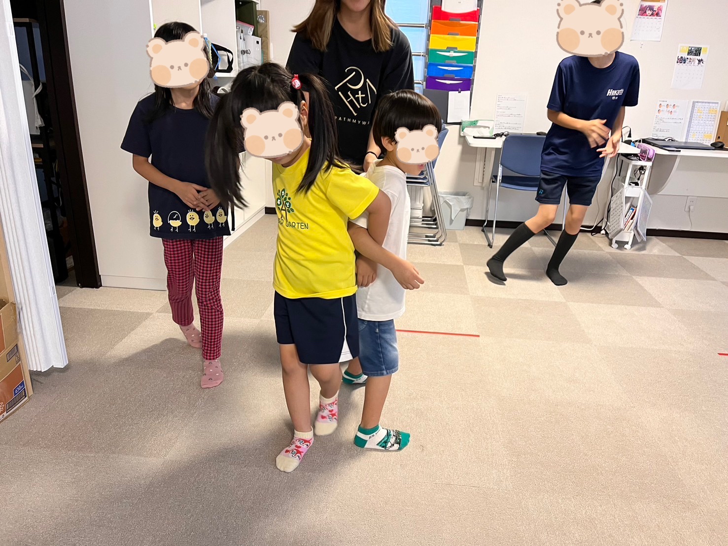 背中合わせボール運びリレー🌈