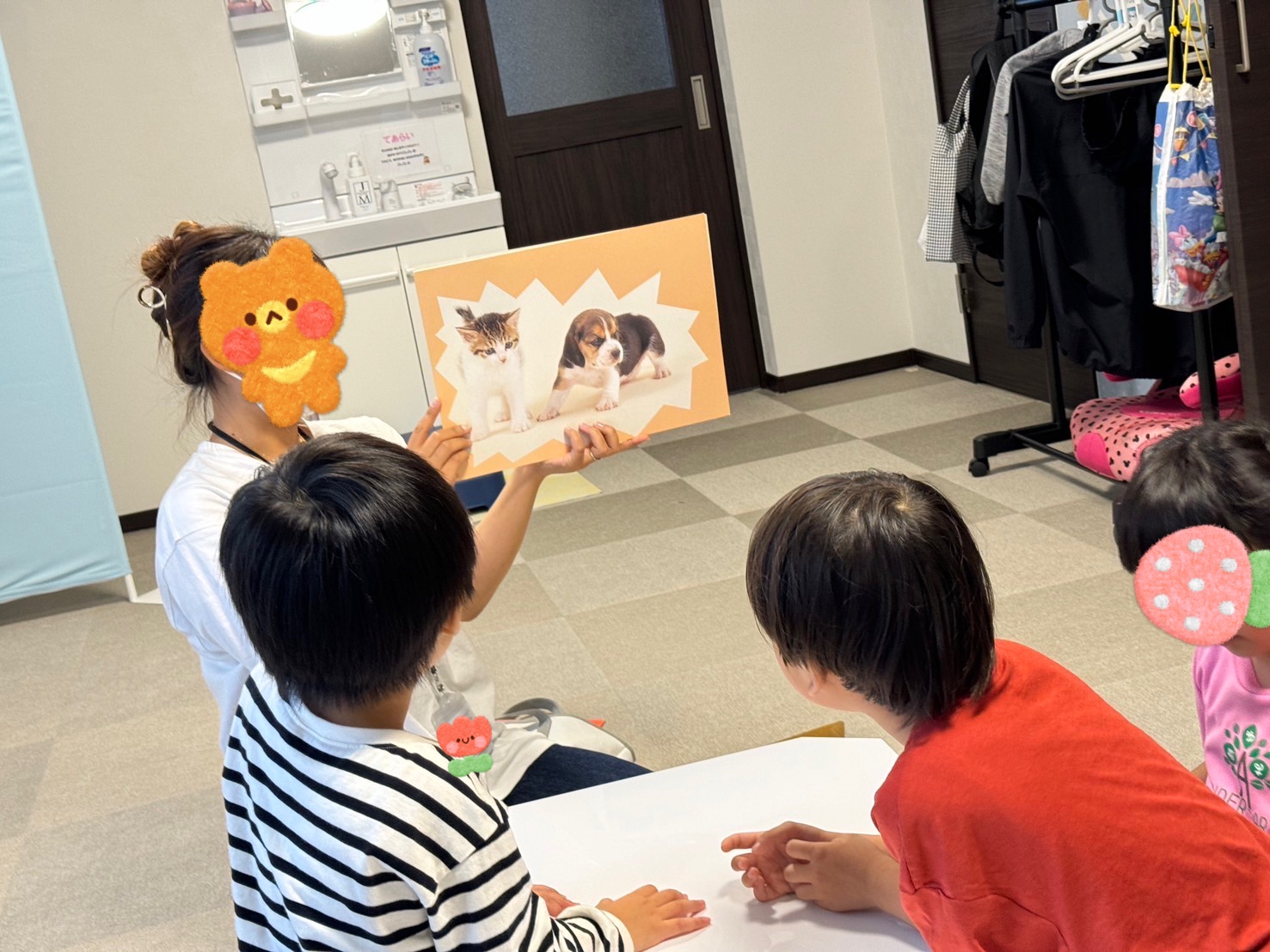 えほん図書館＆ぶんぶんゴマ作り😊
